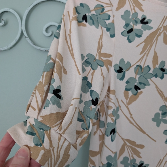 H&M Floral Top - Picture 2 of 3